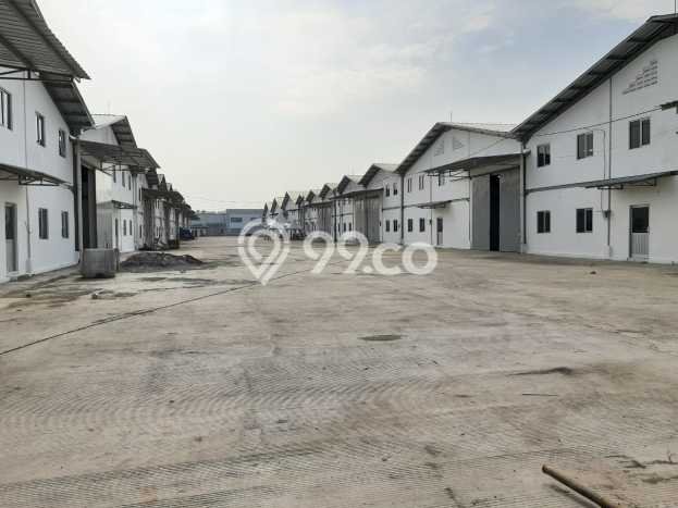 LOKASI STRATEGIS! Gudang For Rent di Legok, Luas 550m², Area Komersial LOKASI STRATEGIS! Gudang For Rent di Legok, Luas 550m², Area Komersial