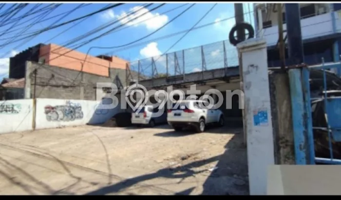 Ruko Dijual di Tandes Surabaya dengan Luas Bangunan 209m2 Ruko Dijual di Tandes Surabaya dengan Luas Bangunan 209m2