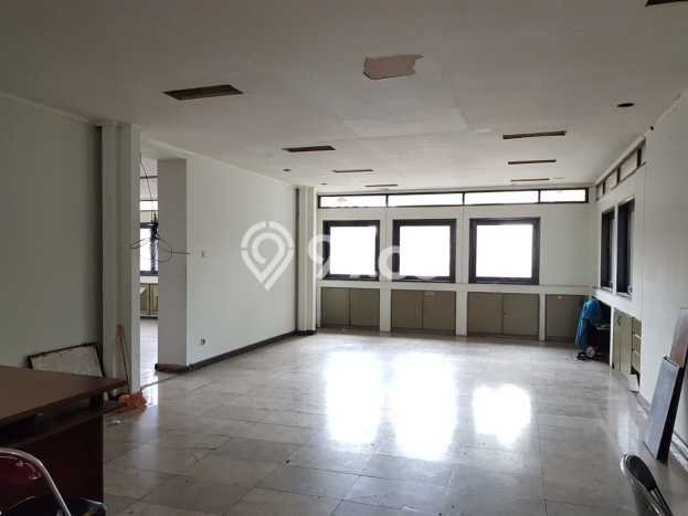 Unit Komersial Dijual di Coblong Bandung Luas Bangunan 1262m2 Unit Komersial Dijual di Coblong Bandung Luas Bangunan 1262m2
