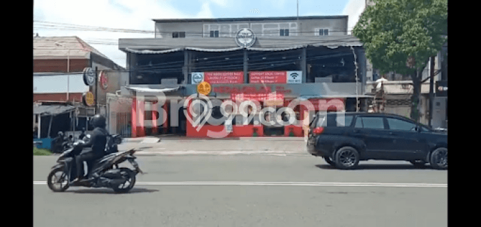 Unit Ruko Paling Strategis di Denpasar Barat Denpasar dengan LB 306m2 Unit Ruko Paling Strategis di Denpasar Barat Denpasar dengan LB 306m2