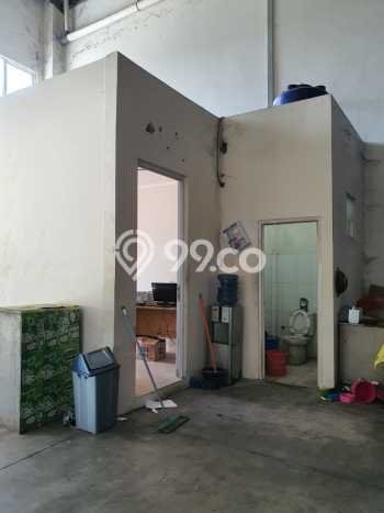 Area Ramai! Gudang Dijual di Telukjambe Timur untuk Bisnis Luas Bangunan 230m2 Area Ramai! Gudang Dijual di Telukjambe Timur untuk Bisnis Luas Bangunan 230m2