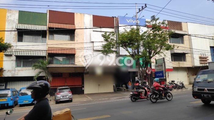 Ruko Dijual di Malang LT 361m2 & LB 595m2 Lokasi Terbaik! Ruko Dijual di Malang LT 361m2 & LB 595m2 Lokasi Terbaik!