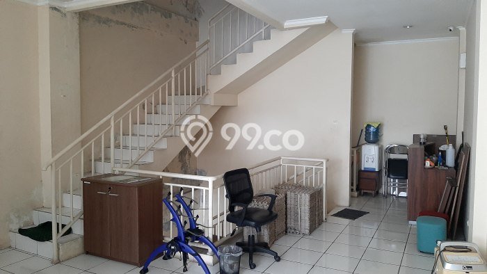 Ruko Dijual di Prime Area Jakarta Selatan Luas 180m2 Ruko Dijual di Prime Area Jakarta Selatan Luas 180m2