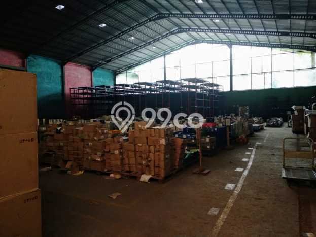 Gudang Strategis di Setu, Luas 2900m², Area Bisnis, Tingkat Keramaian Tinggi Gudang Strategis di Setu, Luas 2900m², Area Bisnis, Tingkat Keramaian Tinggi