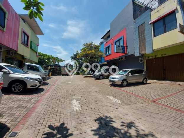Ruko Dijual di Jakarta Selatan LT 45m2 & LB 126m2 Lokasi Terbaik! Ruko Dijual di Jakarta Selatan LT 45m2 & LB 126m2 Lokasi Terbaik!