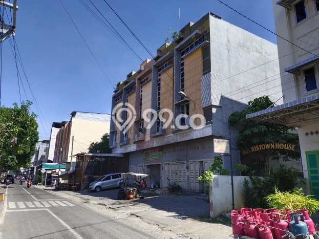LOKASI SUPER STRATEGIS! Ruko di Medan Area, Luas 192m², Prospek Pengunjung LOKASI SUPER STRATEGIS! Ruko di Medan Area, Luas 192m², Prospek Pengunjung