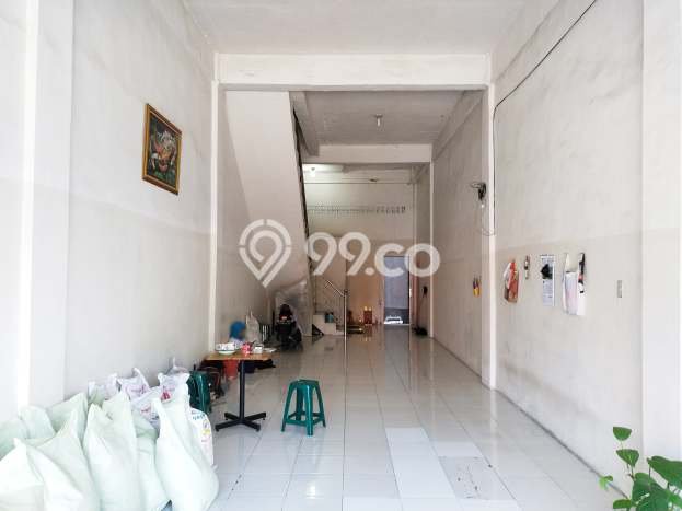 LOKASI SUPER STRATEGIS! Ruko di Medan Area, Luas 192m², Prospek Pengunjung LOKASI SUPER STRATEGIS! Ruko di Medan Area, Luas 192m², Prospek Pengunjung