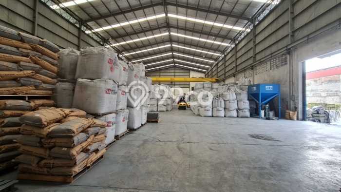 Unit Gudang Dijual di Karawang Barat Karawang Luas Tanah 3500m2, Luas Bangunan 3500m2 Unit Gudang Dijual di Karawang Barat Karawang Luas Tanah 3500m2, Luas Bangunan 3500m2