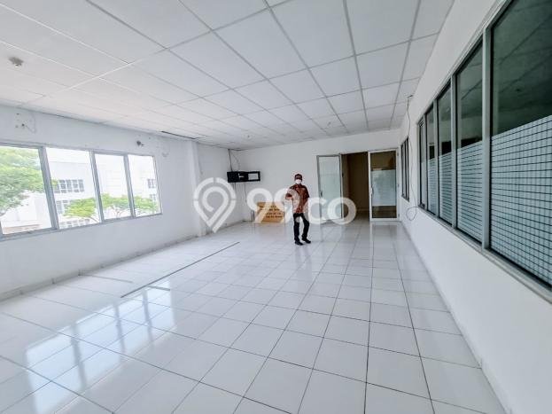 LOKASI TERBAIK! Gudang Kawasan Lippo Cikarang, Luas 800m2m², Pusat Bisnis LOKASI TERBAIK! Gudang Kawasan Lippo Cikarang, Luas 800m2m², Pusat Bisnis