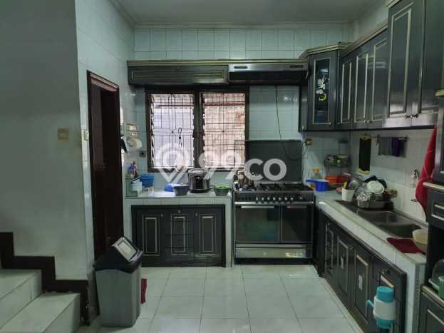 Area Ramai! Ruko Dijual di Kemayoran untuk Bisnis Luas Bangunan 306m2 Area Ramai! Ruko Dijual di Kemayoran untuk Bisnis Luas Bangunan 306m2