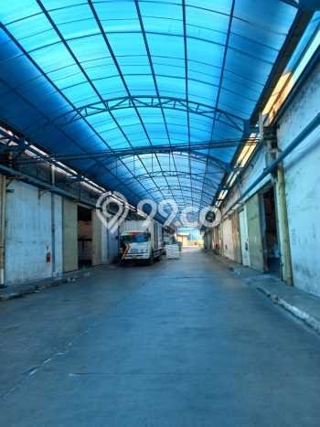 LOKASI STRATEGIS! Gudang di Kamal, Luas 1400m², Area Ramai, Siap Bisnis LOKASI STRATEGIS! Gudang di Kamal, Luas 1400m², Area Ramai, Siap Bisnis