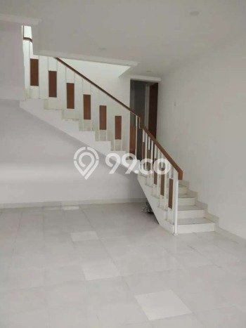 Ruko untuk disewa di Duren Sawit punya LT 68m2 & LB 72m2 harga sewa kompetitif Ruko untuk disewa di Duren Sawit punya LT 68m2 & LB 72m2 harga sewa kompetitif