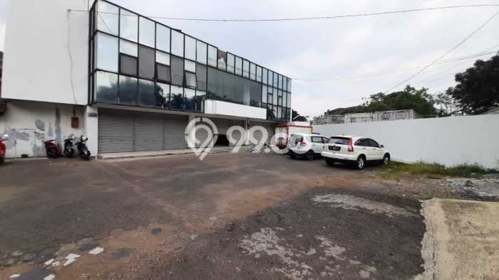 Ruko untuk Disewa di Pusat Bandung Luas Bangunan 300m2 Ruko untuk Disewa di Pusat Bandung Luas Bangunan 300m2
