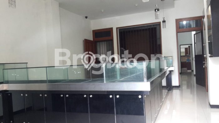 Ruko Bagus Dijual LB 360m2 Lokasi Strategis Madiun Area Cocok untuk Bisnis Ruko Bagus Dijual LB 360m2 Lokasi Strategis Madiun Area Cocok untuk Bisnis