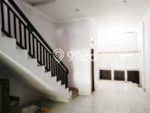 RUKO 4 LANTAI DI LOKASI STRATEGIS KUTA BALI RUKO 4 LANTAI DI LOKASI STRATEGIS KUTA BALI