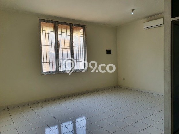 Gudang Disewa di Tangerang dengan LB 360m2 Area Komersial Ramai Gudang Disewa di Tangerang dengan LB 360m2 Area Komersial Ramai