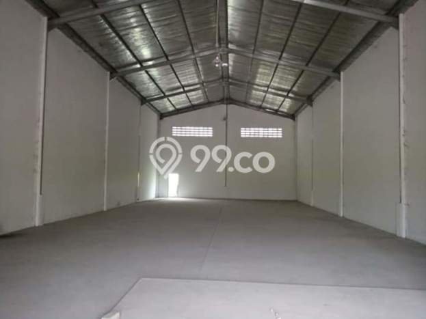 AREA KOMERSIAL! Kantor di Telukjambe Timur, Luas 367m², Lokasi Strategis AREA KOMERSIAL! Kantor di Telukjambe Timur, Luas 367m², Lokasi Strategis