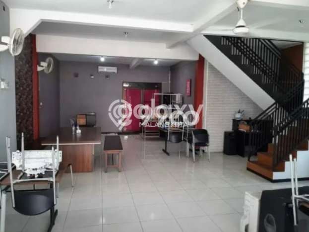 Unit Komersial Disewa Lokasi Klojen, Malang Spesifikasi Luas Bangunan 224m2 Unit Komersial Disewa Lokasi Klojen, Malang Spesifikasi Luas Bangunan 224m2