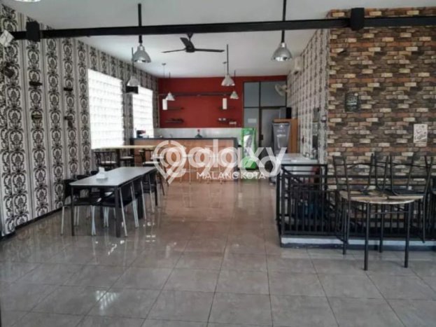 Unit Komersial Disewa Lokasi Klojen, Malang Spesifikasi Luas Bangunan 224m2 Unit Komersial Disewa Lokasi Klojen, Malang Spesifikasi Luas Bangunan 224m2