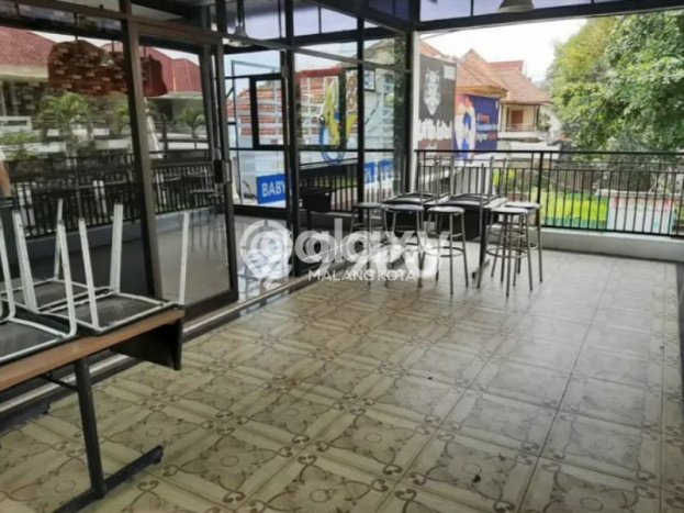 Unit Komersial Disewa Lokasi Klojen, Malang Spesifikasi Luas Bangunan 224m2 Unit Komersial Disewa Lokasi Klojen, Malang Spesifikasi Luas Bangunan 224m2