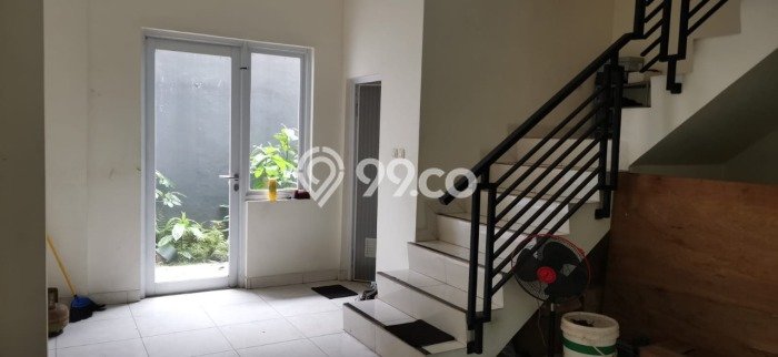 LOKASI PREMIUM! Ruko di Serpong, Luas 300m², Pusat Bisnis LOKASI PREMIUM! Ruko di Serpong, Luas 300m², Pusat Bisnis