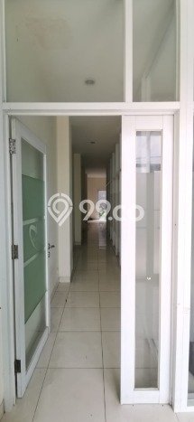 LOKASI PREMIUM! Ruko di Serpong, Luas 300m², Pusat Bisnis LOKASI PREMIUM! Ruko di Serpong, Luas 300m², Pusat Bisnis