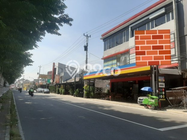 Ruko di Caturtunggal, Luas 480m², Area Komersial, Lokasi Strategis Ruko di Caturtunggal, Luas 480m², Area Komersial, Lokasi Strategis