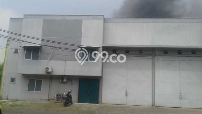 Dijual Gudang Kawasan Jatake, Luas 360m², Lokasi Premium Dijual Gudang Kawasan Jatake, Luas 360m², Lokasi Premium