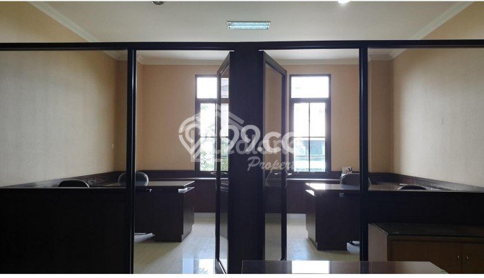 Unit Ruko Dijual di Semarang LT 299m2 & LB 989m2 Unit Ruko Dijual di Semarang LT 299m2 & LB 989m2