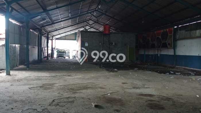 Gudang Disewa di Jakarta Timur dengan LB 700m2 Area Komersial Ramai Gudang Disewa di Jakarta Timur dengan LB 700m2 Area Komersial Ramai