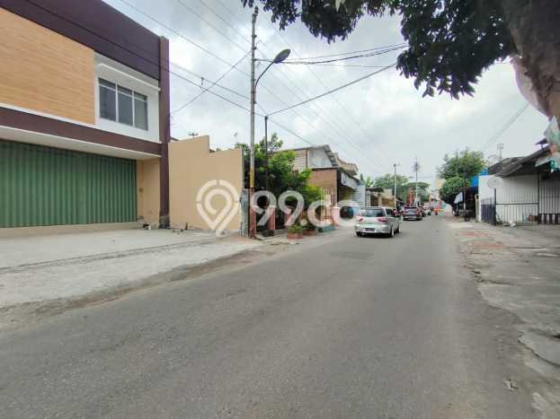 Disewakan Ruko di Serengan Surakarta LT 120m2, LB 170m2 Disewakan Ruko di Serengan Surakarta LT 120m2, LB 170m2