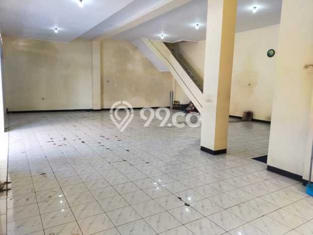 Ruko Premium di Laweyan, Luas 200m², Area Komersial, Lokasi Ramai Ruko Premium di Laweyan, Luas 200m², Area Komersial, Lokasi Ramai