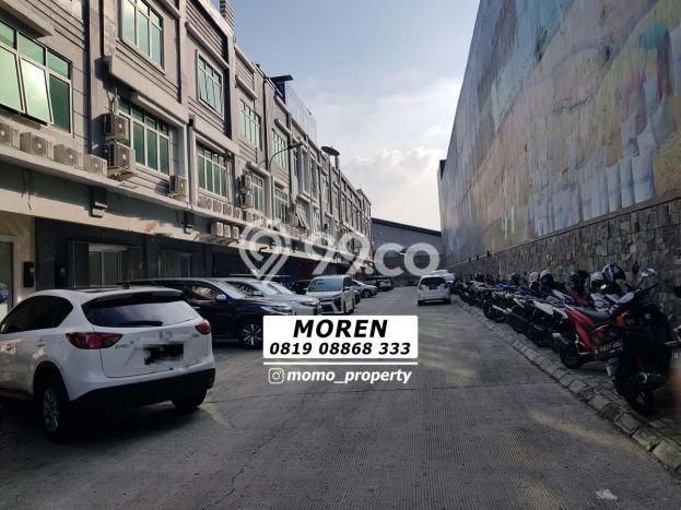 Ruko Kawasan Bisnis Kawasan Pantai Indah Kapuk, Luas 128m², Ramai Ruko Kawasan Bisnis Kawasan Pantai Indah Kapuk, Luas 128m², Ramai