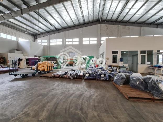LOKASI PREMIUM! Gudang Kawasan Ngaliyan, Luas 2450m², Mainroad, Kawasan Bisnis LOKASI PREMIUM! Gudang Kawasan Ngaliyan, Luas 2450m², Mainroad, Kawasan Bisnis