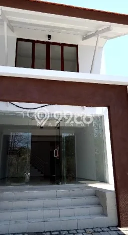 Ruko untuk Disewa di Pusat Badung Luas Bangunan 100m2 Ruko untuk Disewa di Pusat Badung Luas Bangunan 100m2