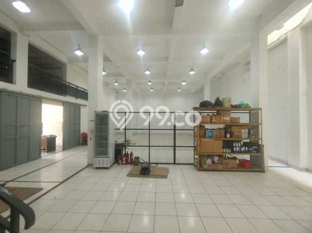INVESTASI POTENSIAL! Kantor Kawasan Taman Kopo Indah, Luas 466m², Kawasan Bisnis INVESTASI POTENSIAL! Kantor Kawasan Taman Kopo Indah, Luas 466m², Kawasan Bisnis