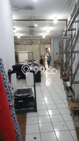 LOKASI SUPER STRATEGIS! Ruko Kawasan Andir, Luas 350m², Area Komersial LOKASI SUPER STRATEGIS! Ruko Kawasan Andir, Luas 350m², Area Komersial