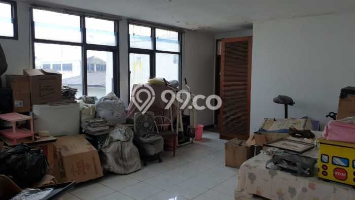 LOKASI SUPER STRATEGIS! Ruko Kawasan Andir, Luas 350m², Area Komersial LOKASI SUPER STRATEGIS! Ruko Kawasan Andir, Luas 350m², Area Komersial