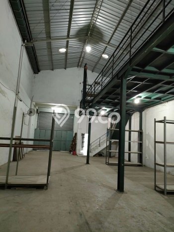 Gudang For Rent Kawasan Cikokol, Luas 162m², Lokasi Komersial, Jalan Utama Gudang For Rent Kawasan Cikokol, Luas 162m², Lokasi Komersial, Jalan Utama