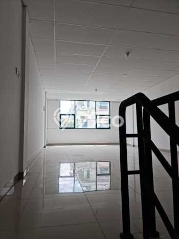 For Rent Ruko Kawasan Fatmawati, Luas 235m², Lokasi Premium, Siap Untuk Dipakai For Rent Ruko Kawasan Fatmawati, Luas 235m², Lokasi Premium, Siap Untuk Dipakai