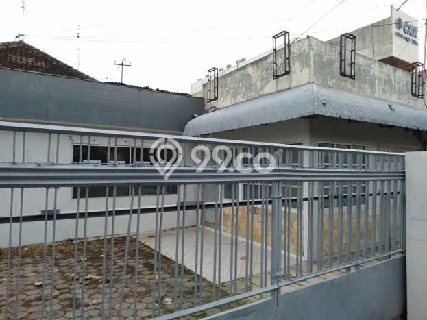 Disewakan Komersial di Laweyan Solo LT 975m2, LB 600m2 Disewakan Komersial di Laweyan Solo LT 975m2, LB 600m2