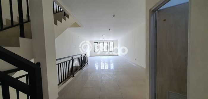 Unit Ruko Dijual di Karawang Barat Karawang Luas Tanah 75m2, Luas Bangunan 230m2 Unit Ruko Dijual di Karawang Barat Karawang Luas Tanah 75m2, Luas Bangunan 230m2