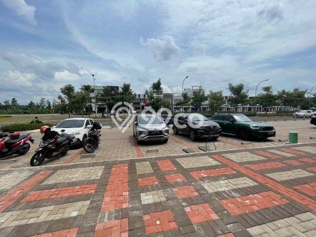 Unit Ruko Disewakan di Gading Serpong di Area Ramai & Strategis Unit Ruko Disewakan di Gading Serpong di Area Ramai & Strategis