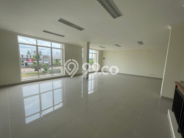 Unit Ruko Disewakan di Gading Serpong di Area Ramai & Strategis Unit Ruko Disewakan di Gading Serpong di Area Ramai & Strategis