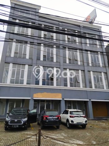 Ruko untuk disewa di Matraman punya LT 80m2 & LB 250m2 harga sewa kompetitif Ruko untuk disewa di Matraman punya LT 80m2 & LB 250m2 harga sewa kompetitif