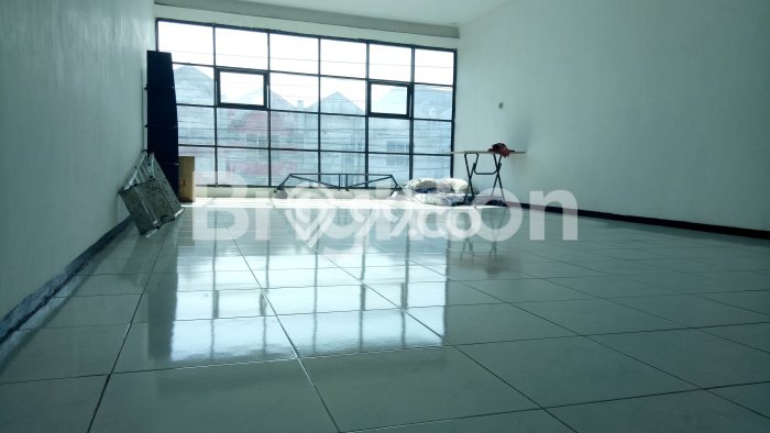 Ruko Dijual di Malang LT 78m2 & LB 125m2 Lokasi Terbaik! Ruko Dijual di Malang LT 78m2 & LB 125m2 Lokasi Terbaik!