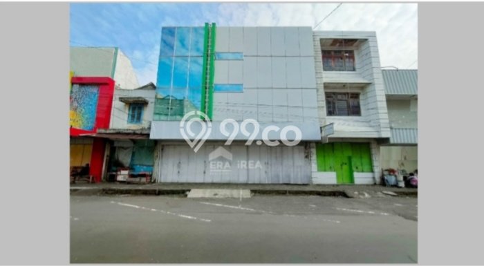 Ruko Komersial Disewakan di Pasar Kliwon Solo Luas 452m2 Ruko Komersial Disewakan di Pasar Kliwon Solo Luas 452m2