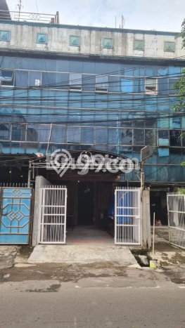 Ruko Kawasan Roxy, Luas 210m², Disewakan, Area Bisnis, Ready Usaha Ruko Kawasan Roxy, Luas 210m², Disewakan, Area Bisnis, Ready Usaha