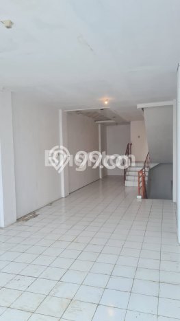 Ruko Kawasan Roxy, Luas 210m², Disewakan, Area Bisnis, Ready Usaha Ruko Kawasan Roxy, Luas 210m², Disewakan, Area Bisnis, Ready Usaha