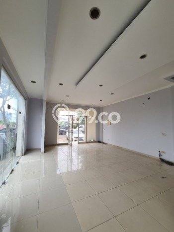 Unit Komersial Disewakan di Jakarta Barat Area Strategis Harga Kompetitif Unit Komersial Disewakan di Jakarta Barat Area Strategis Harga Kompetitif